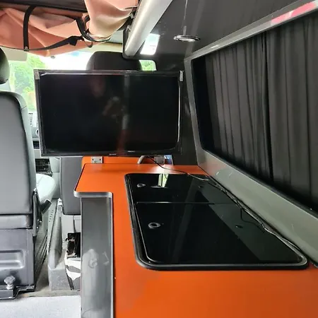 مكان تخييم Chalks1 Campervan بريستول